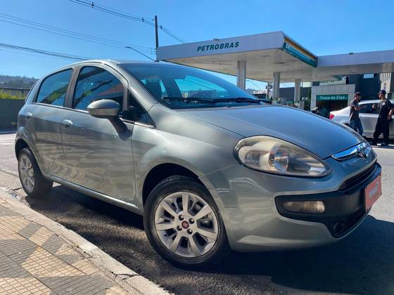 FIAT PUNTO 1.4 ATTRACTIVE ITALIA 8V FLEX 4P MANUAL FIAT PUNTO 1.4 ATTRACTIVE ITALIA 8V FLEX 4P MANUAL